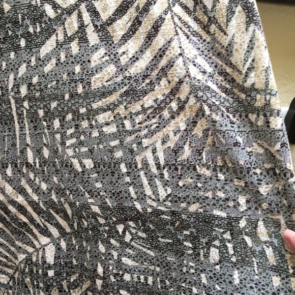 Blouse C&B sz p/xl - Picture 3 of 5